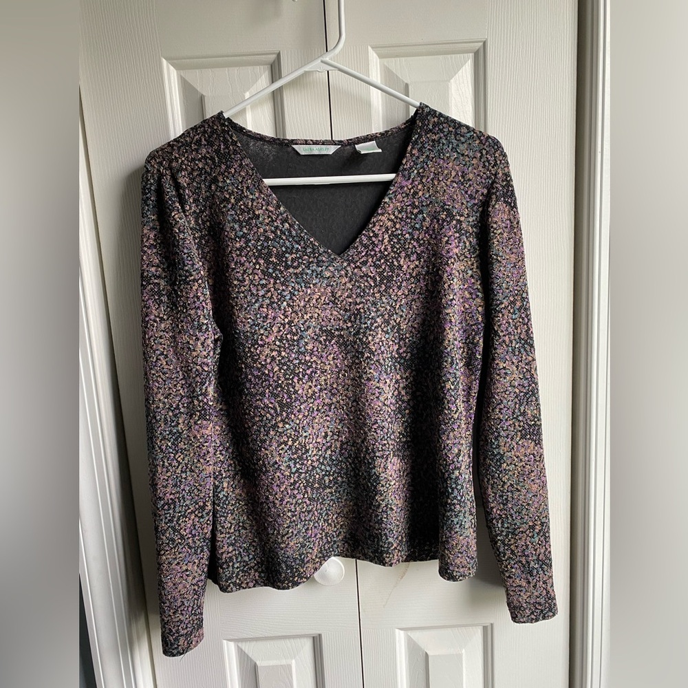 Laura Ashley Women's Black Long Sleeve V-Neck Floral Print Top Size Small